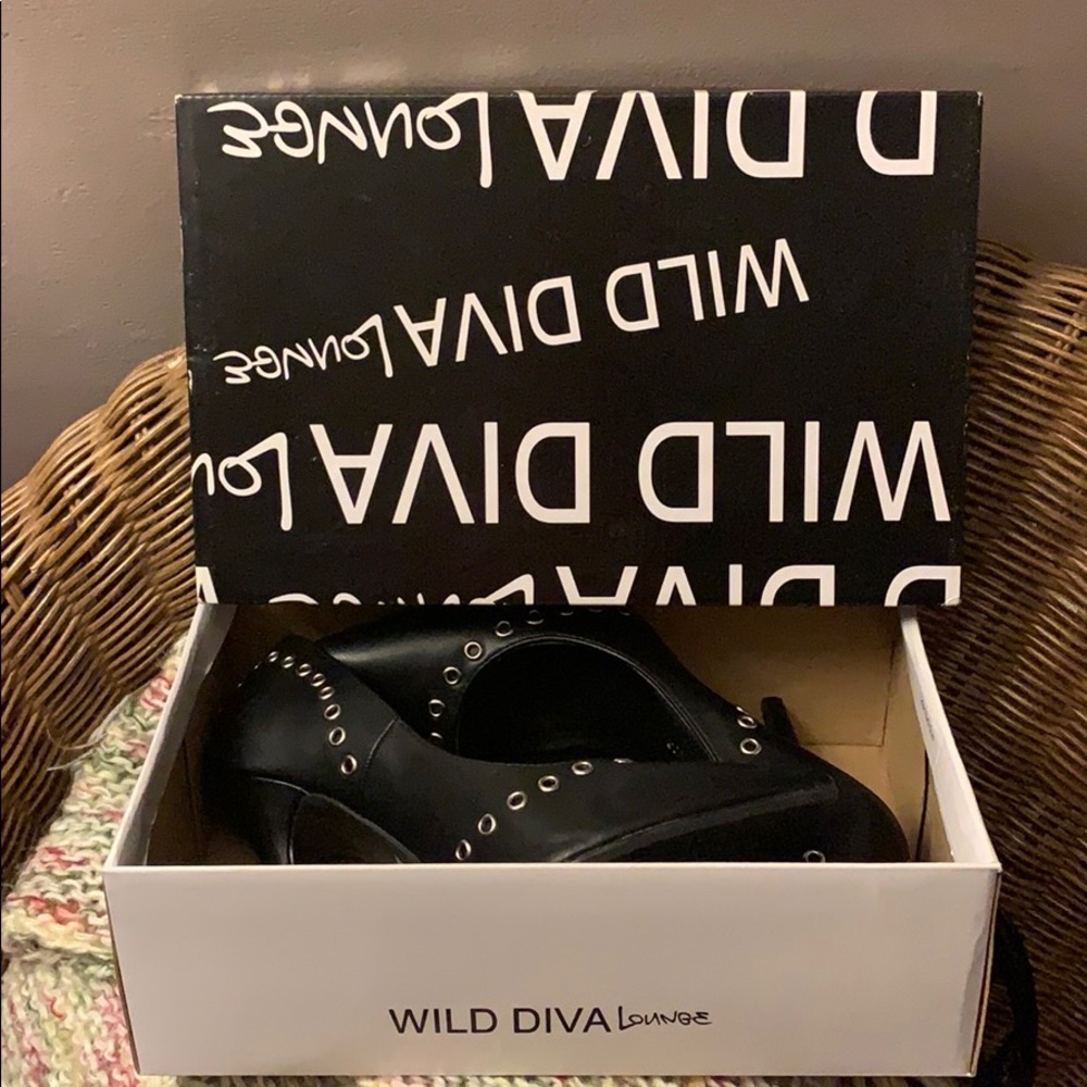 Black and Silver Wild Diva Heels Size 8.5 NEW - Picture 7 of 8